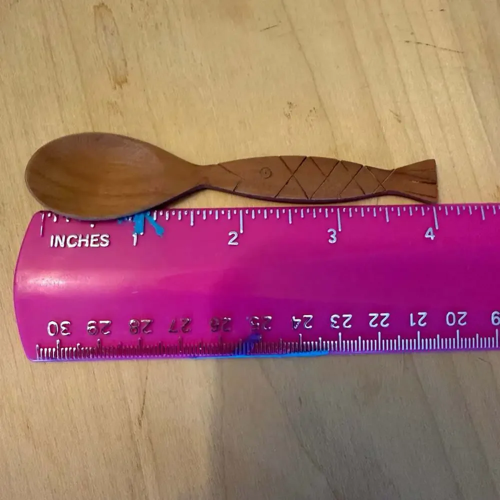 Delicate Hand Carved Wooden Fish Shaped Spoon Tableware Utensil